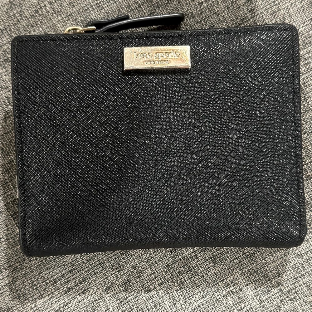Kate Spade ♠️ Black Leather Bifold Corner Zip Wallet